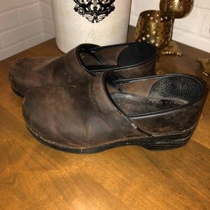 Dansko Distressed Leather Clog Dark Brown